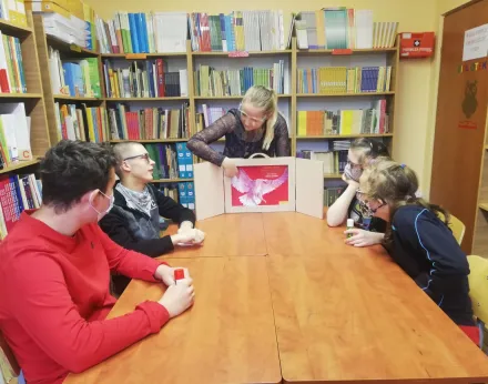 LEKCJE BIBLIOTECZNE – „CZYTAMY DZIECIOM”