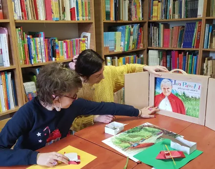 LEKCJE BIBLIOTECZNE – TEATRZYK KAMISHIBAI I ORIGAMI