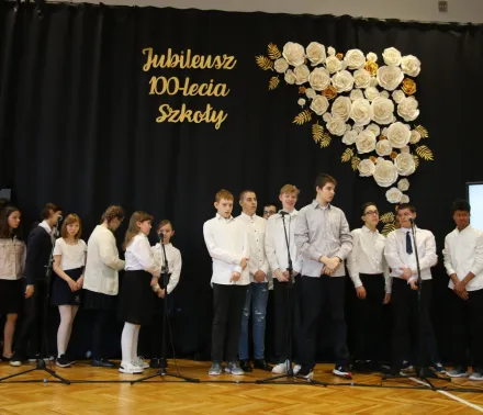 Uroczystość z okazji 100-lecia szkoły
