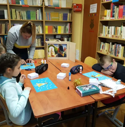 LEKCJE BIBLIOTECZNE – „CZYTAMY DZIECIOM”