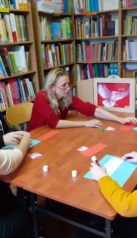 LEKCJE BIBLIOTECZNE – „CZYTAMY DZIECIOM”