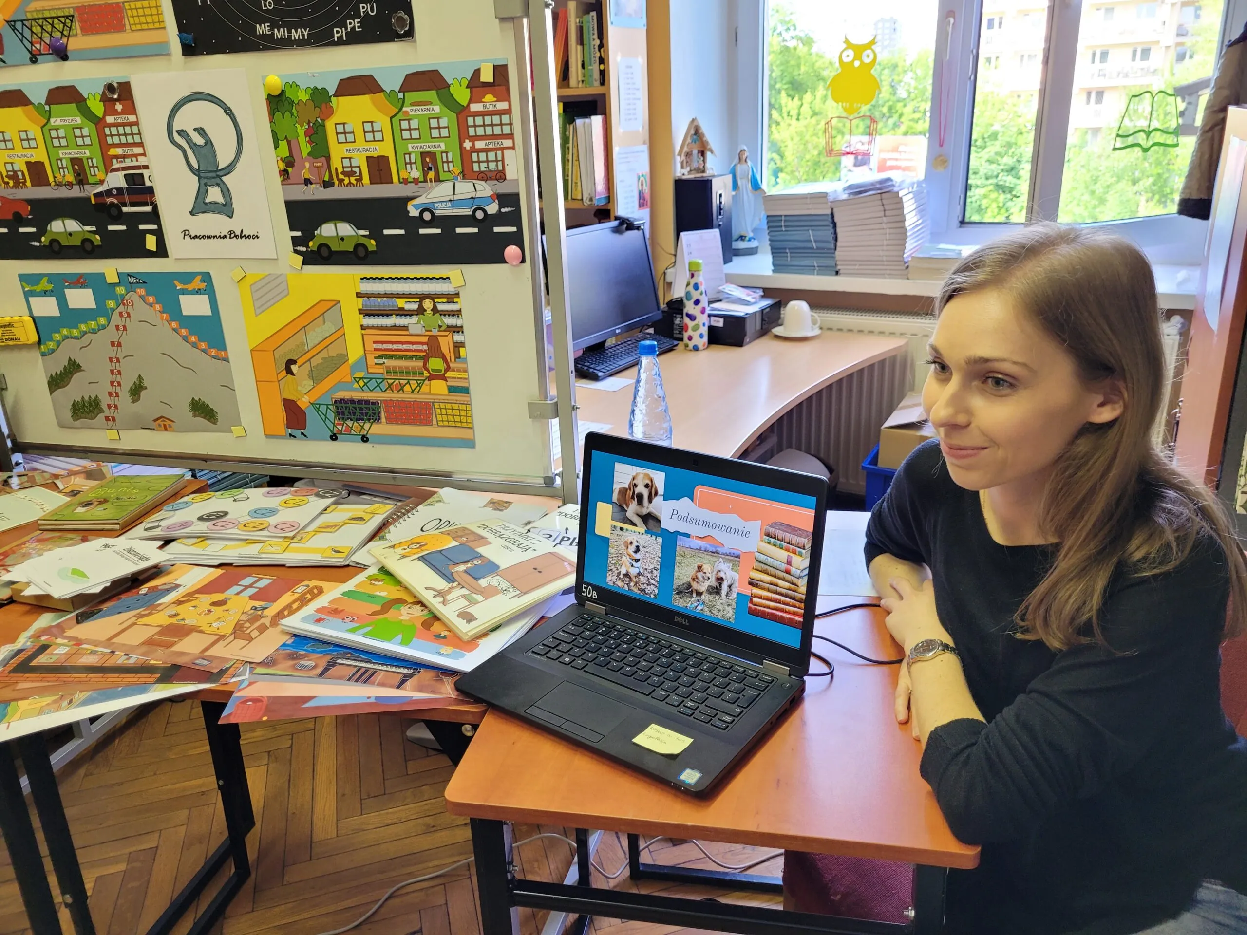 SPOTKANIE Z PISARKĄ PANIĄ PATRYCJĄ KASZĄ  W BIBLIOTECE SZKOLNEJ