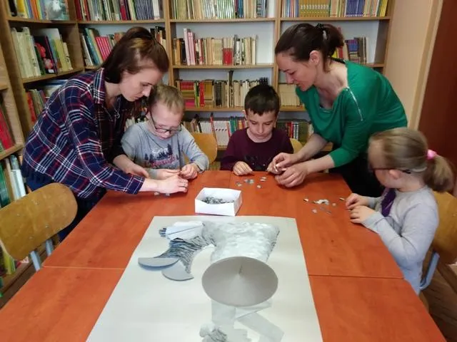 SYRENKA WARSZAWSKA Z ORIGAMI