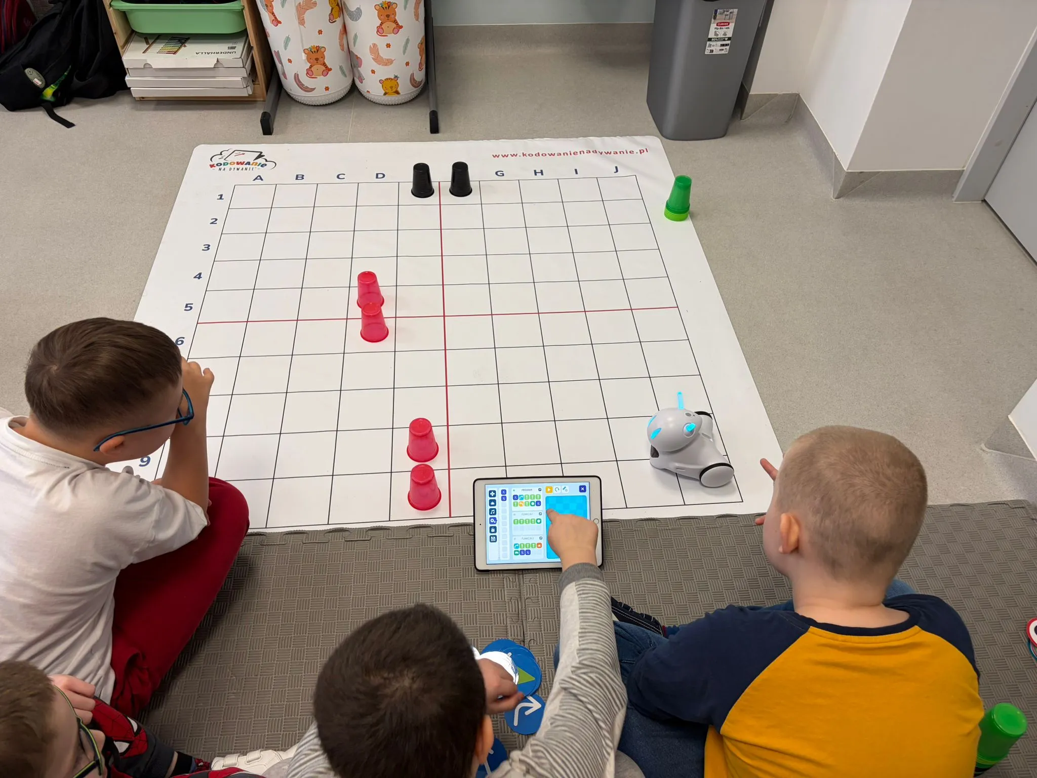 Zajęcia z wykorzystaniem robotyki i programowania (2828)