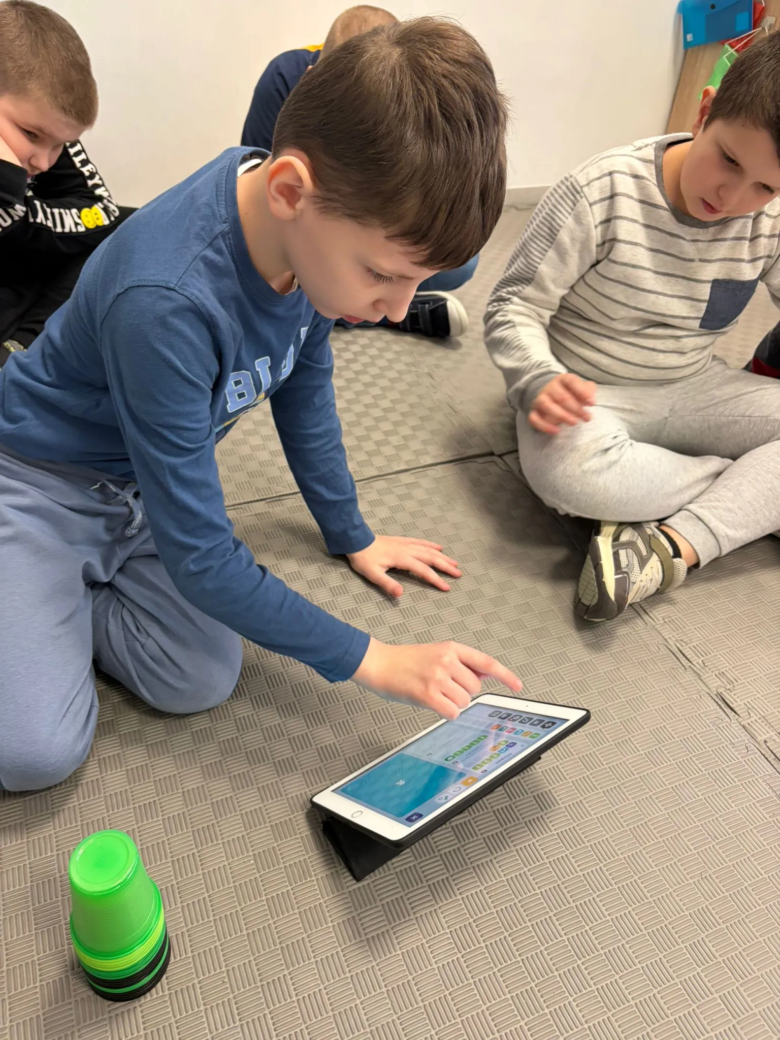 Zajęcia z wykorzystaniem robotyki i programowania (2828)