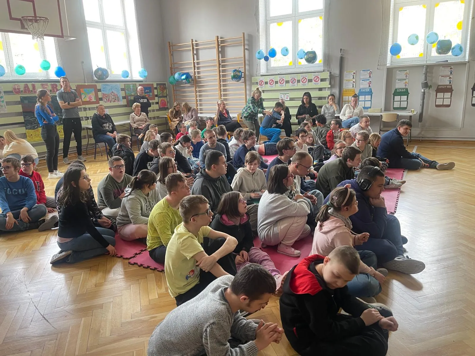 Starsze klasy uczą się, jak dbać o naszą planetę
