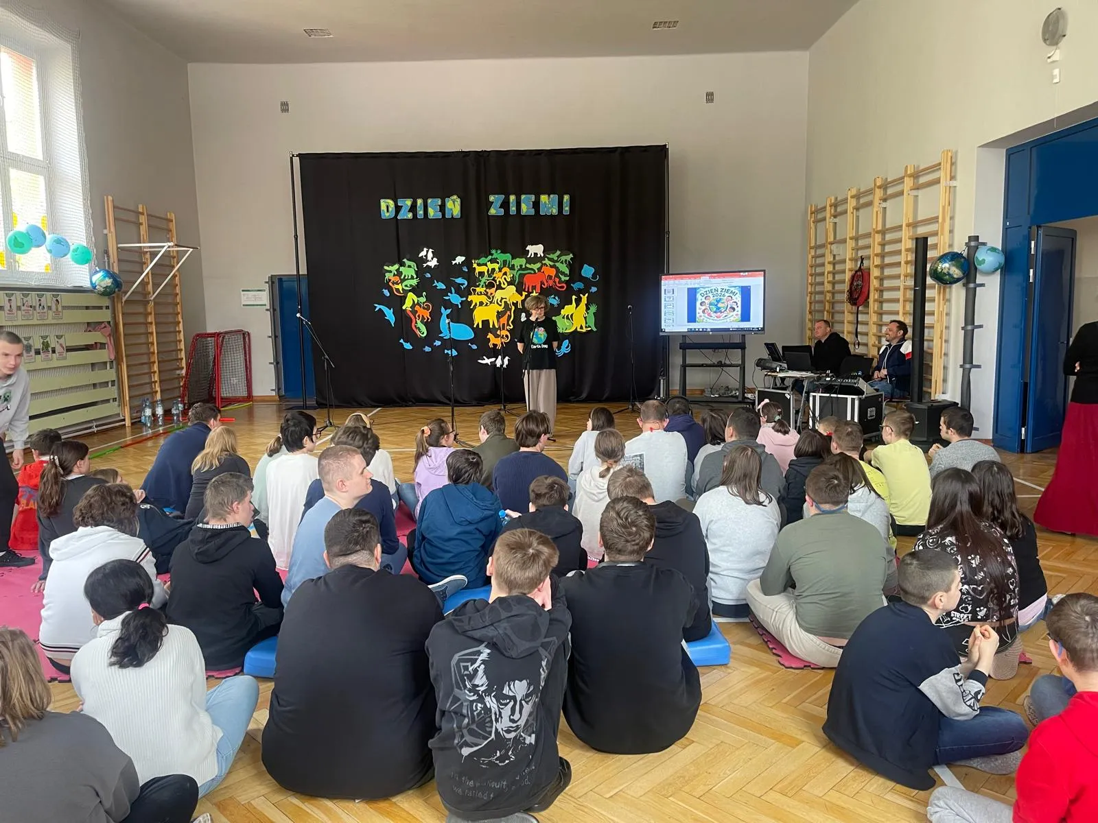 Starsze klasy uczą się, jak dbać o naszą planetę