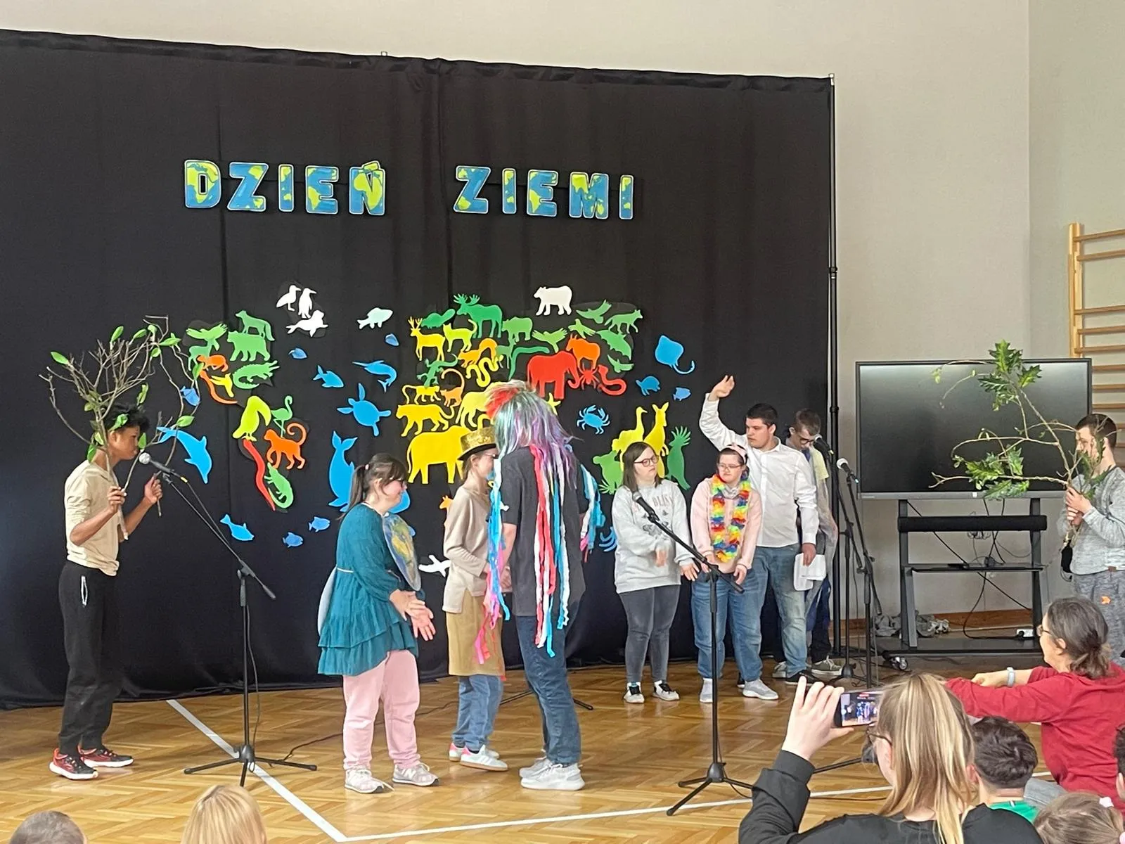 Starsze klasy uczą się, jak dbać o naszą planetę
