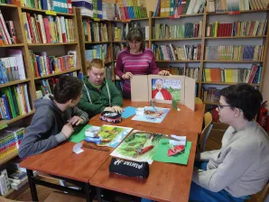 LEKCJE BIBLIOTECZNE – TEATRZYK KAMISHIBAI I ORIGAMI